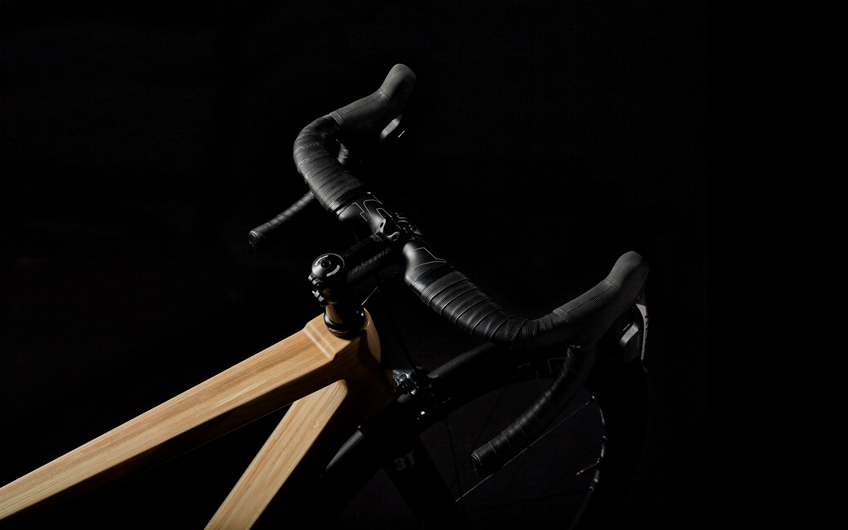 Close up of the handle of the SILA wooden road bike